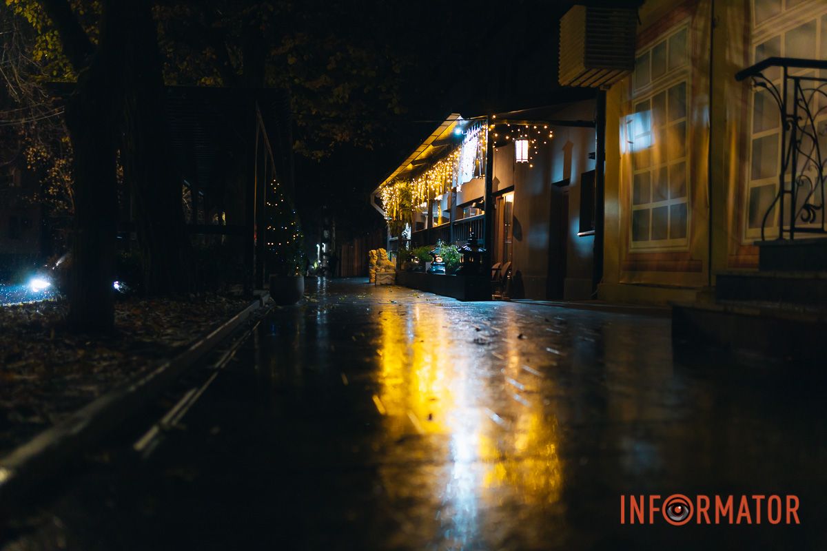 Не забудьте оставить под подушкой вкуснятина: в Днепре накануне Дня святого Николая пошел снег 14