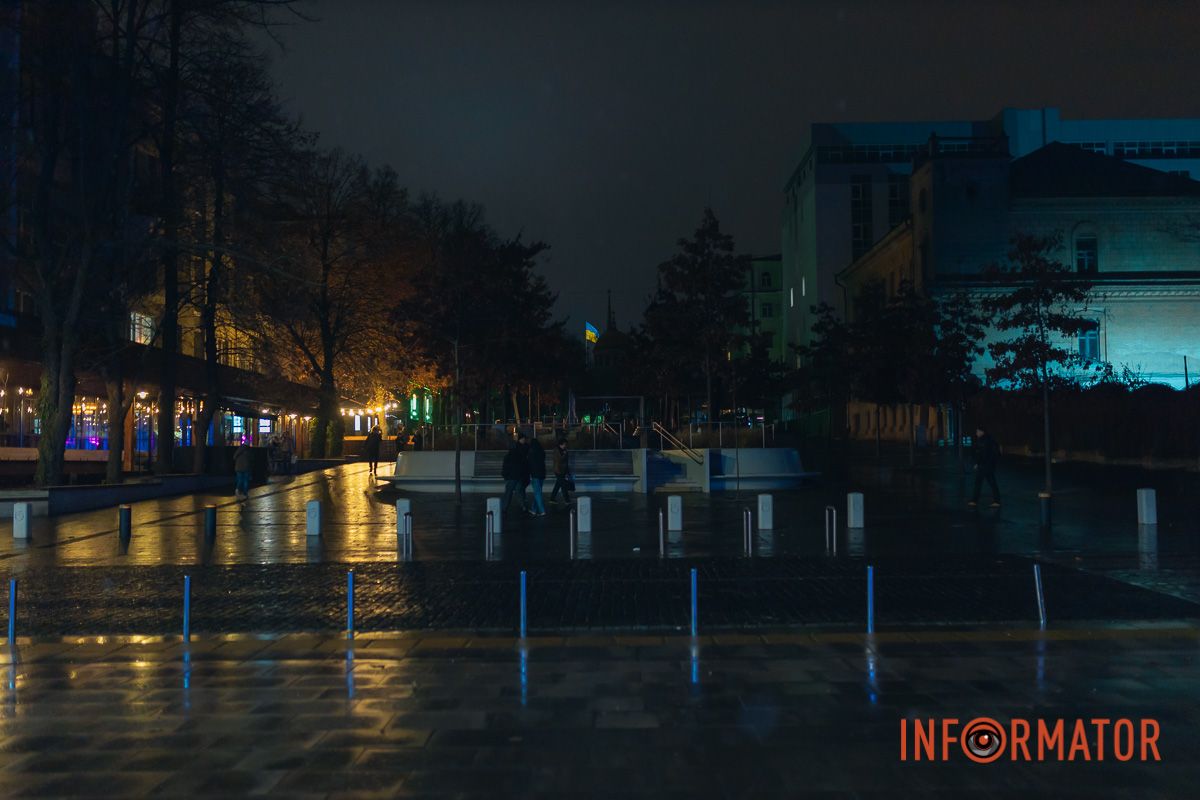 Не забудьте оставить под подушкой вкуснятина: в Днепре накануне Дня святого Николая пошел снег 16