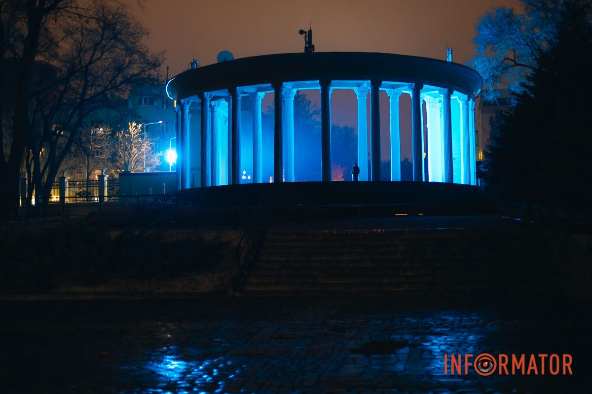 Не забудьте оставить под подушкой вкуснятина: в Днепре в канун Дня святого Николая пошел снег 20