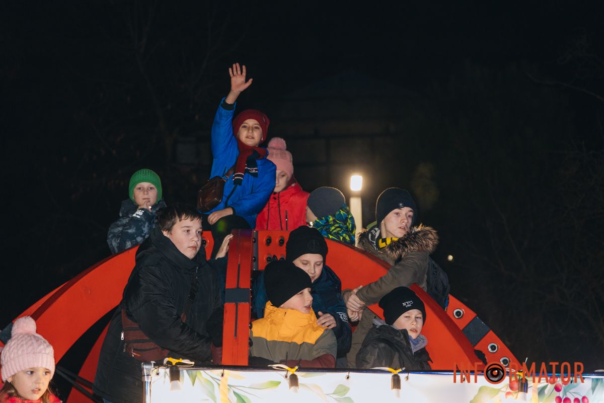 На свято прийшли десятки людей