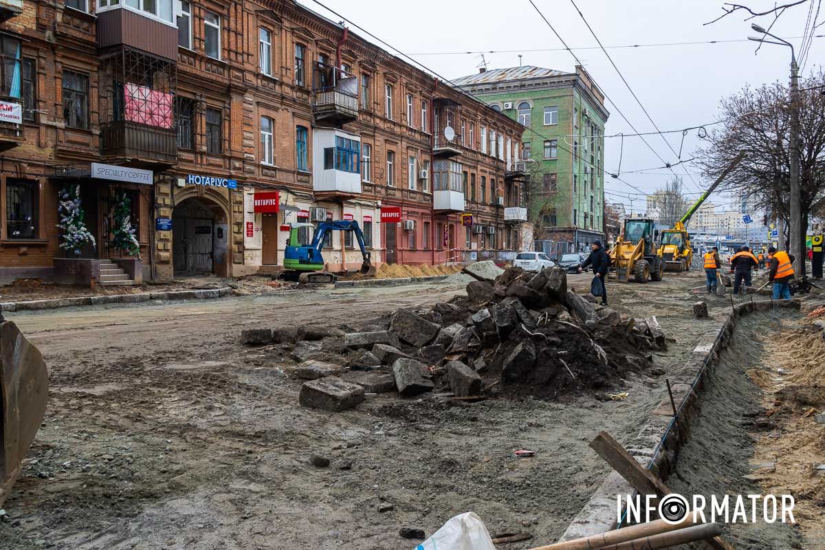 Работа на участке кипит В Днепре на улице Князя Владимира Великого завершили ремонт коллектора 10
