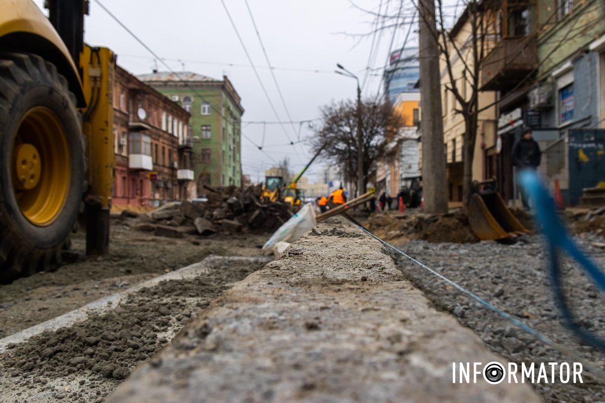 Фото: Дмитрий Федоров В Днепре на улице Князя Владимира Великого завершили ремонт коллектора 13