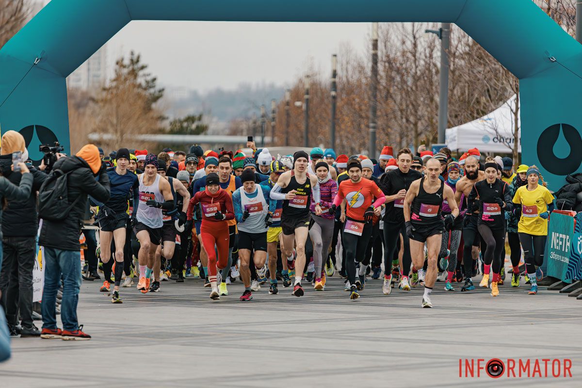 У Дніпрі 8 грудня пройшов традиційний благодійний забіг Миколайчиків 8