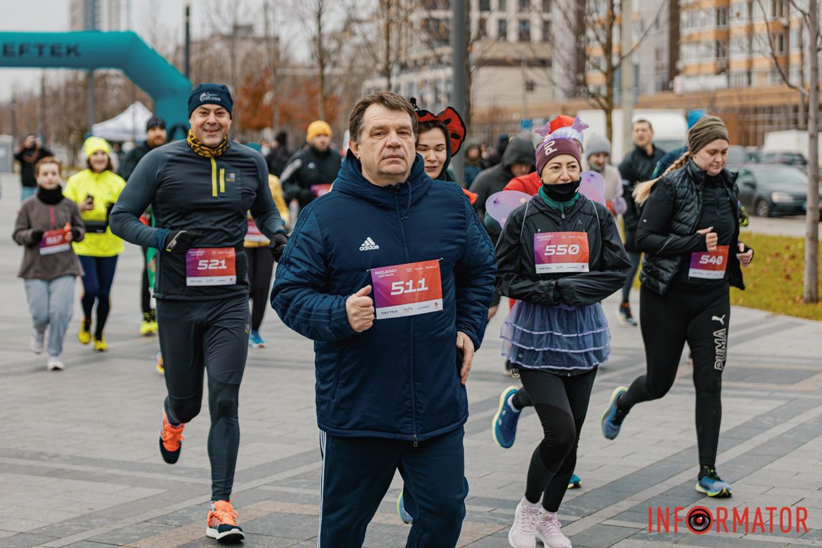 У Дніпрі 8 грудня пройшов традиційний благодійний забіг Миколайчиків 13