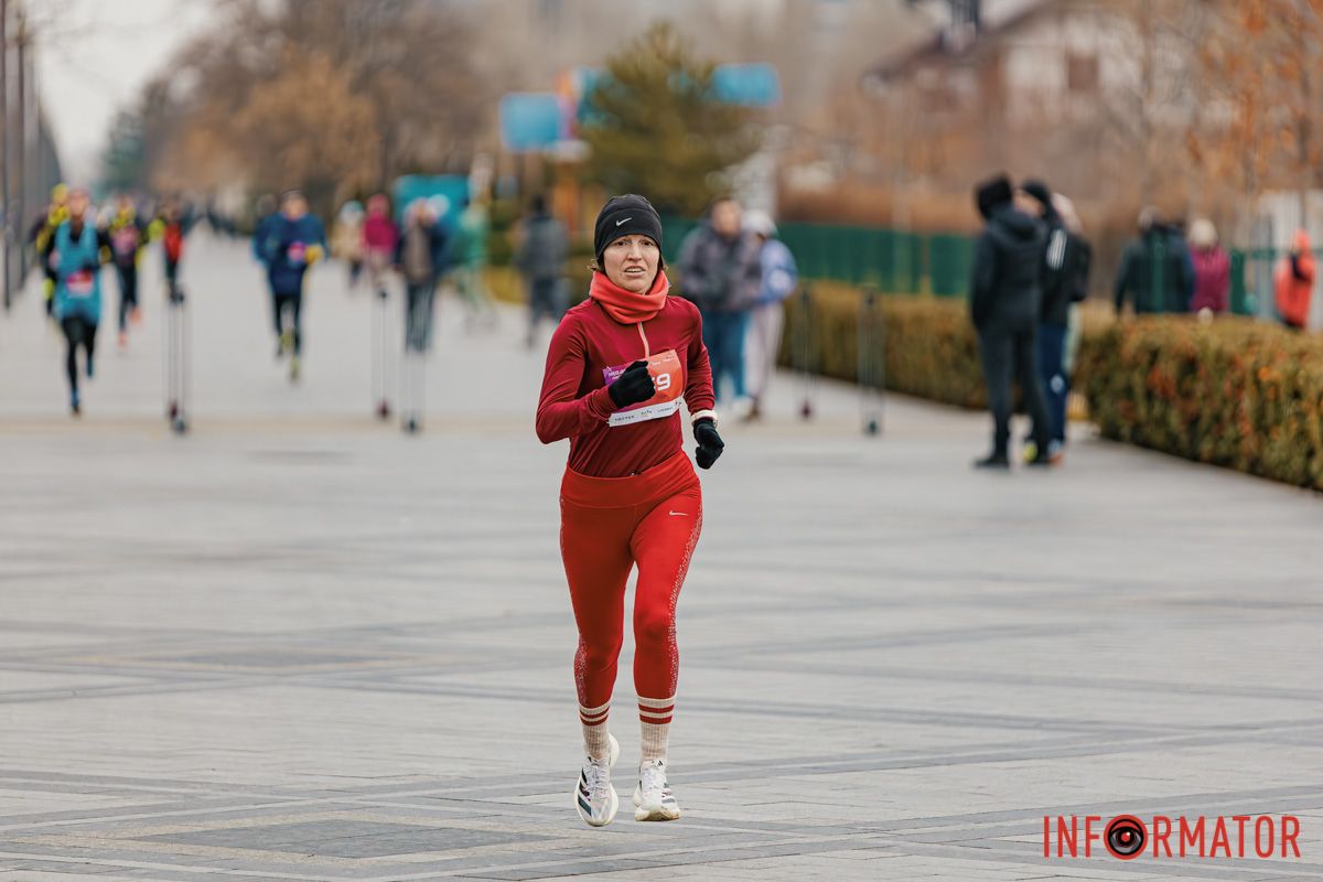 У Дніпрі 8 грудня пройшов традиційний благодійний забіг Миколайчиків 17