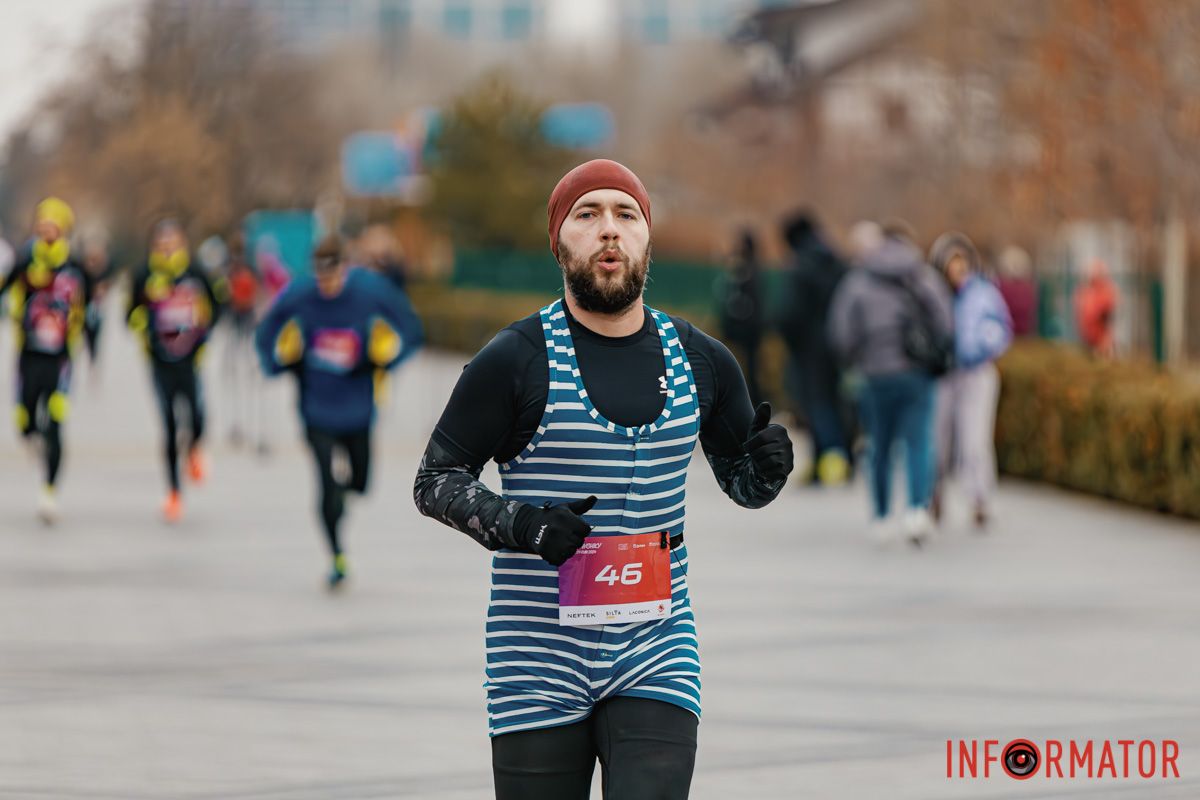 У Дніпрі 8 грудня пройшов традиційний благодійний забіг Миколайчиків 19