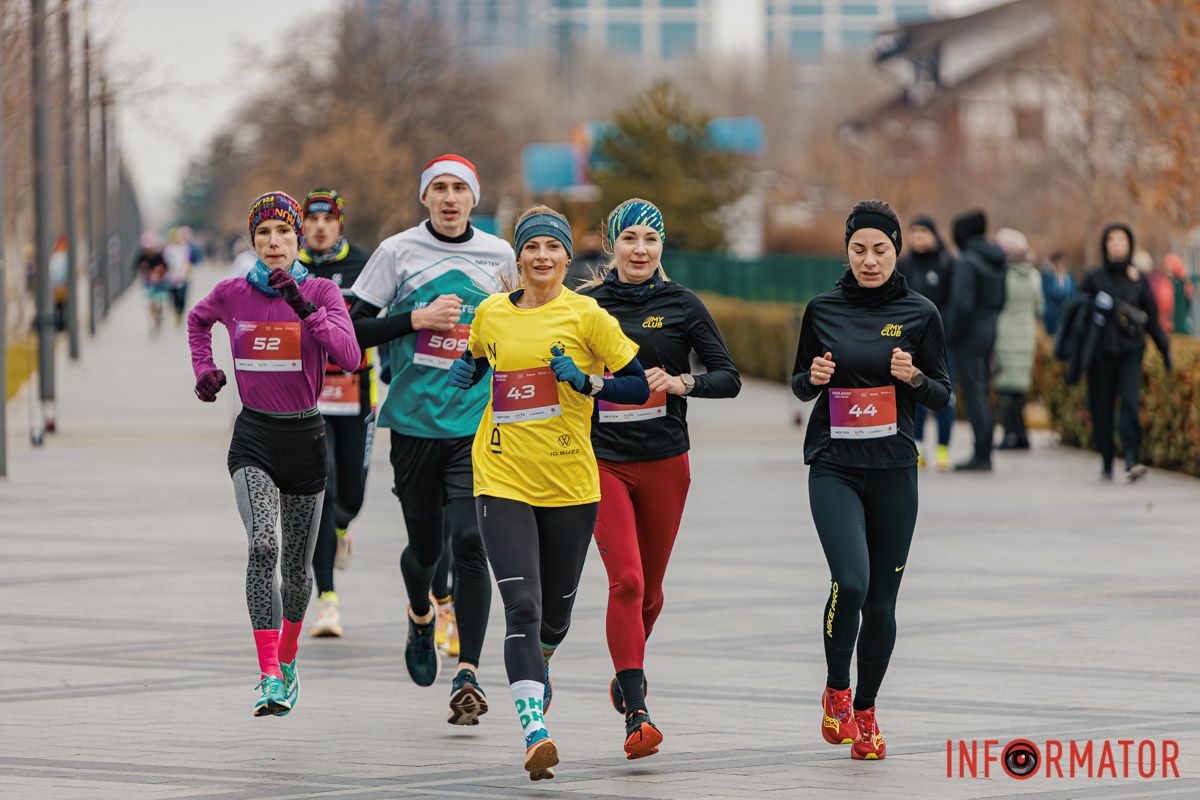 У Дніпрі 8 грудня пройшов традиційний благодійний забіг Миколайчиків 21