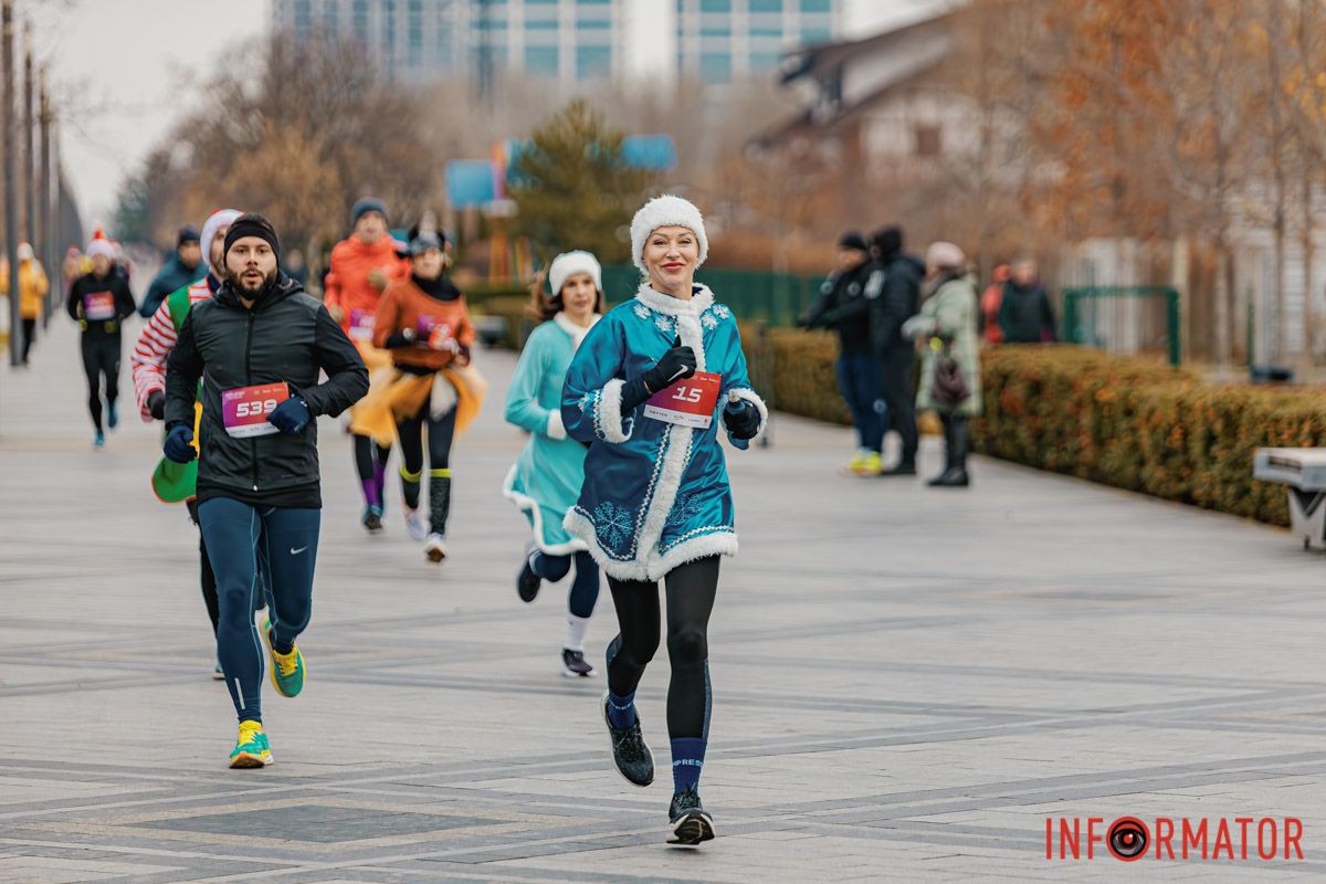 У Дніпрі 8 грудня пройшов традиційний благодійний забіг Миколайчиків 36