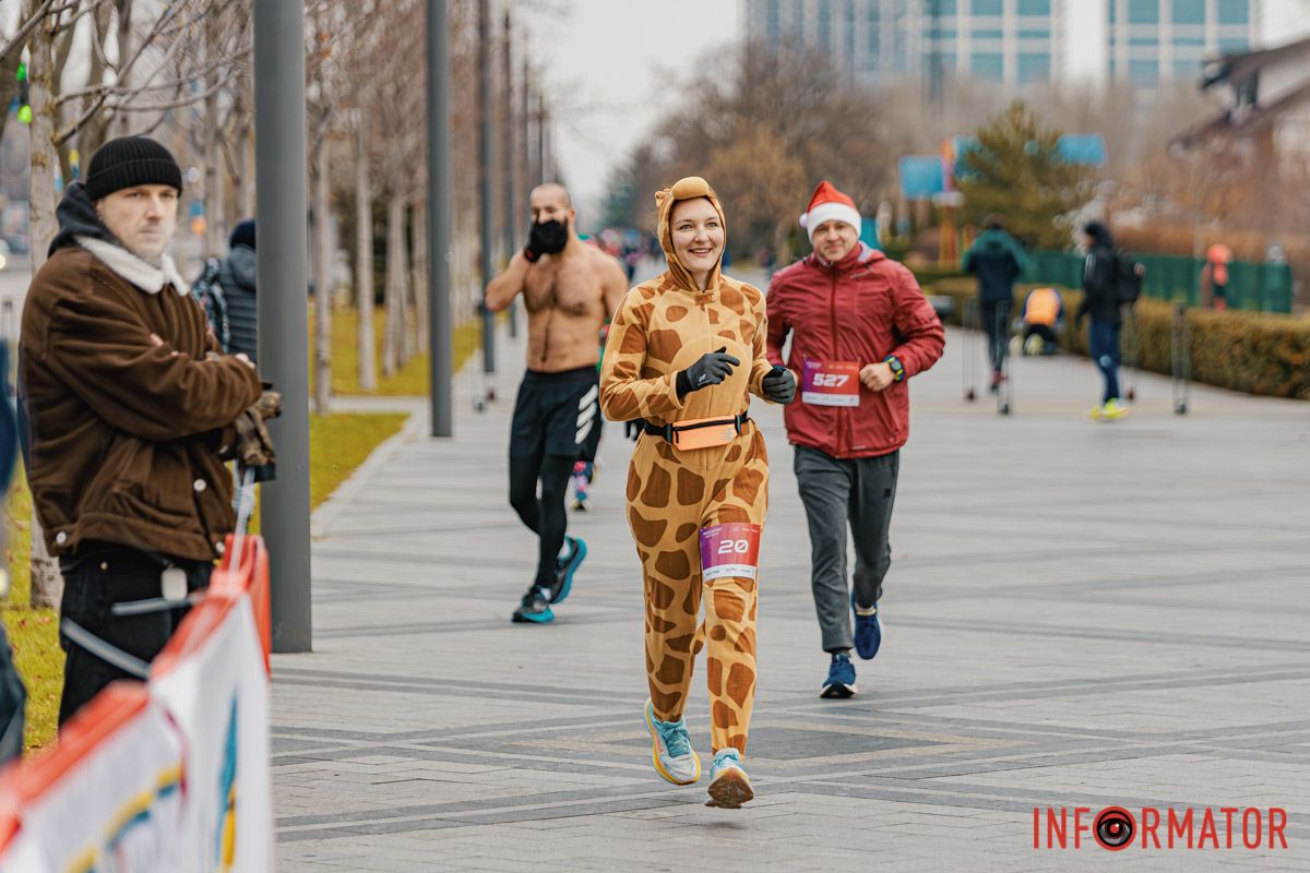 У Дніпрі 8 грудня пройшов традиційний благодійний забіг Миколайчиків 24