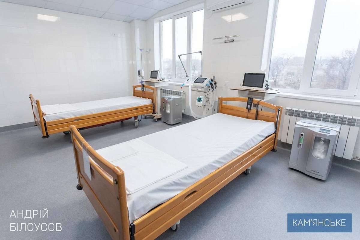 В Каменском открыли после ремонта отделение в городской больнице скорой медицинской помощи 2