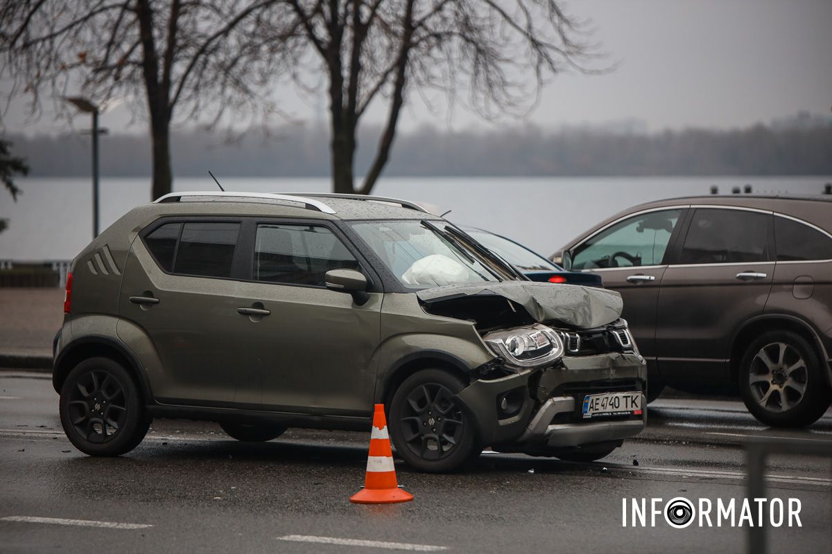 В результаті ДТП утворився затор в обидва напрямки В результаті ДТП утворився затор в обидва напрямки