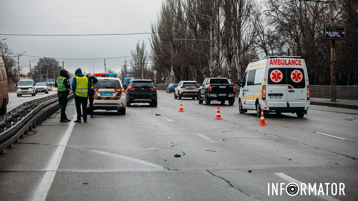 У Дніпрі на Запорізькому шосе на пішохідному переході Hyundai на смерть збив жінку