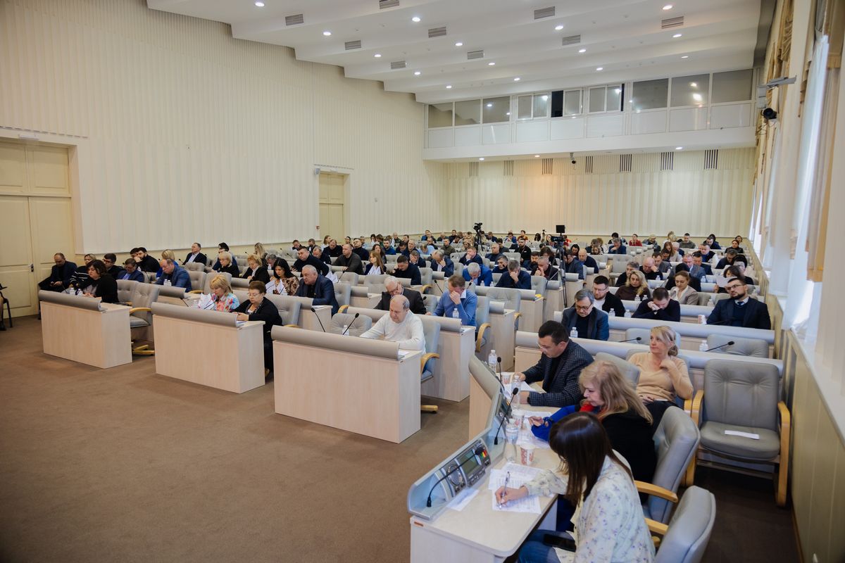 "Доходи бюджету обмежені – потрібно розуміти, що кошторис формували в умовах повномасштабної війни", - Лисак Бюджет-2025 прийнято: за яким кошторисом житиме Дніпропетровщина наступного року 4