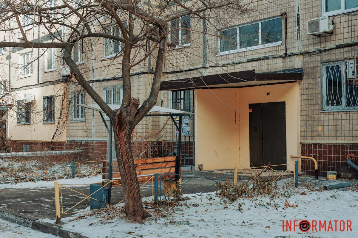 В двух соседних подъездах по обе стороны также выполнили работы В двух соседних подъездах по обе стороны также выполнили работы