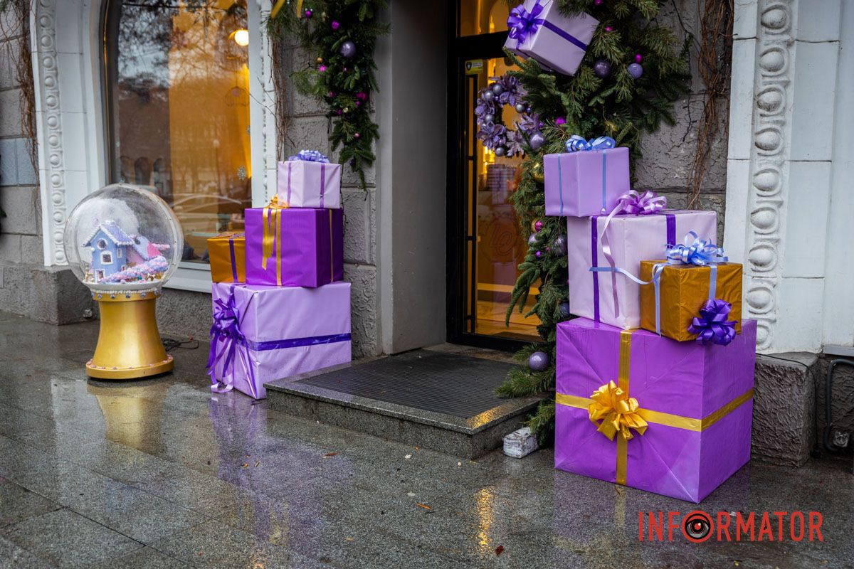 В разных районах города появляются бесплатные фотозоны Мишки за рулем Volkswagen и грузовик с подарками: где в Днепре сделать праздничные фото 2