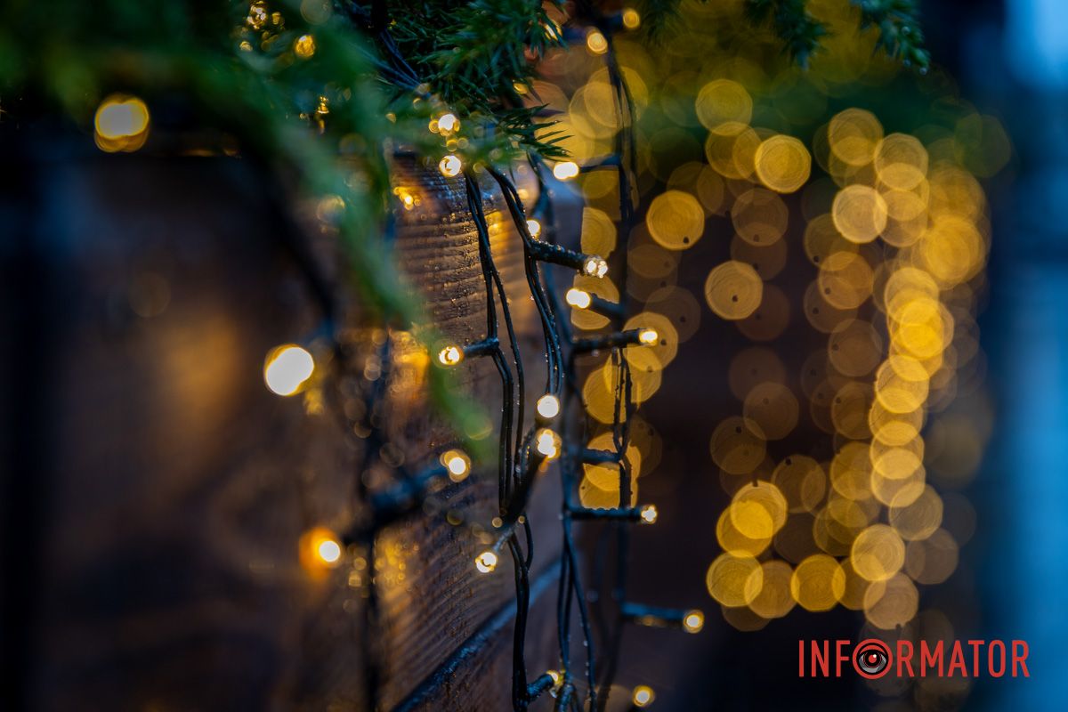 Авто с подарками на улице Первозвановской Мишки за рулем Volkswagen и грузовик с подарками: где в Днепре сделать праздничные фото 8