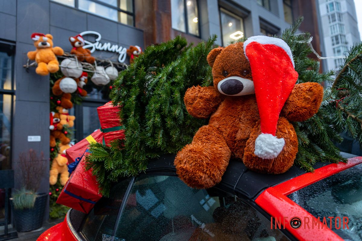 Мишки за рулем авто с подарками Мишки за рулем Volkswagen и грузовик с подарками: где в Днепре сделать праздничные фото 14