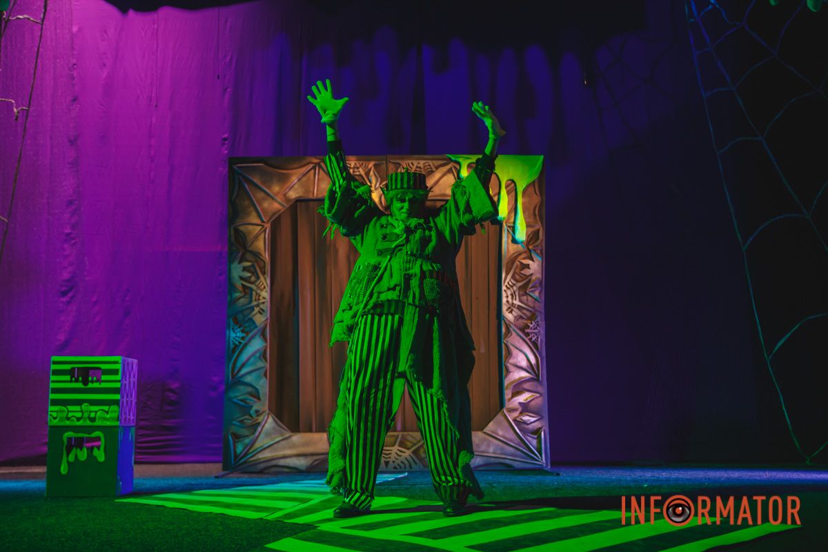 «TikTok-вечірка» та Скрудж: чим дивуватимуть глядачів в одному з театрів Дніпра 17