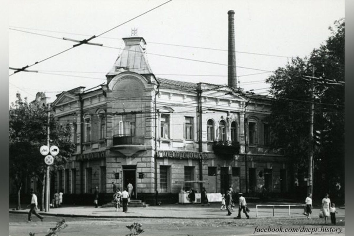 Такий вигляд колись мав завод У Дніпрі відкрили 17 мініскульптуру: якому історичному об’єкту вона присвячена 29