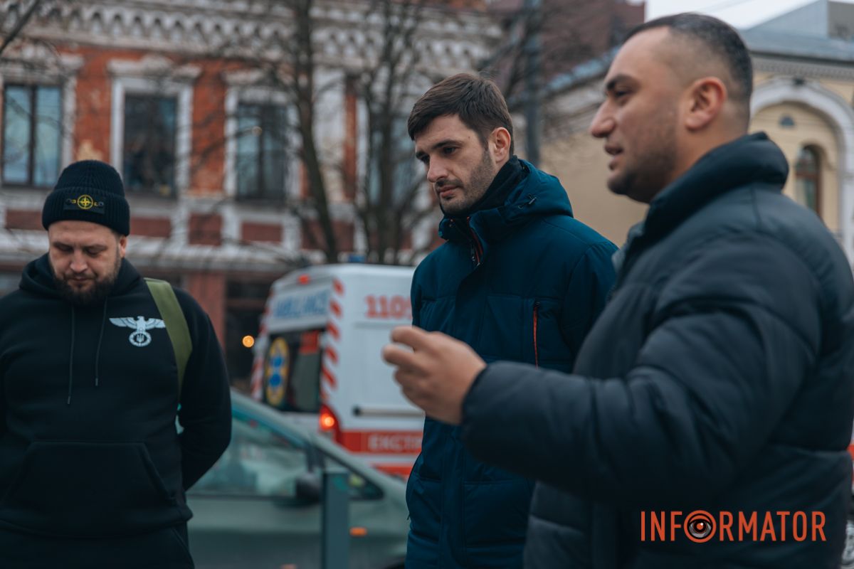 Попри те, що футбольний клуб «Дніпро» припинив існування, його справа живе в серцях фанатів.