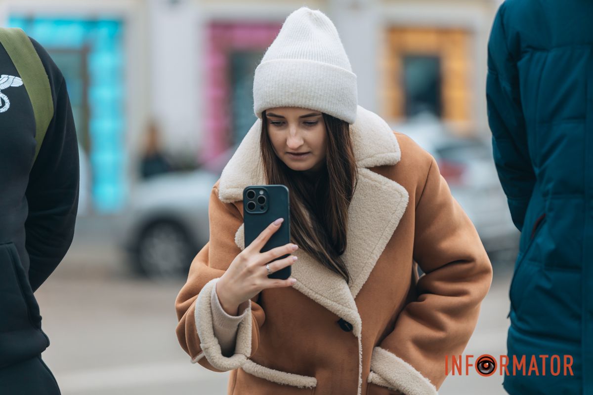 Інколи шанувальники «Дніпра» проводять цікаві лотереї та розіграші за донати для ЗСУ