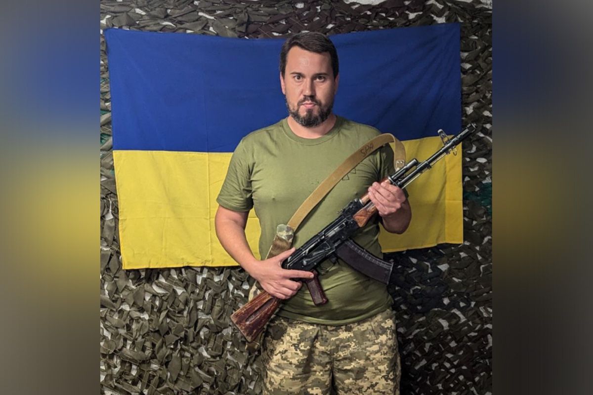 9 августа Андрей принял военную присягу и служил в отдельном батальоне ВСУ 9 августа Андрей принял военную присягу и служил в отдельном батальоне ВСУ