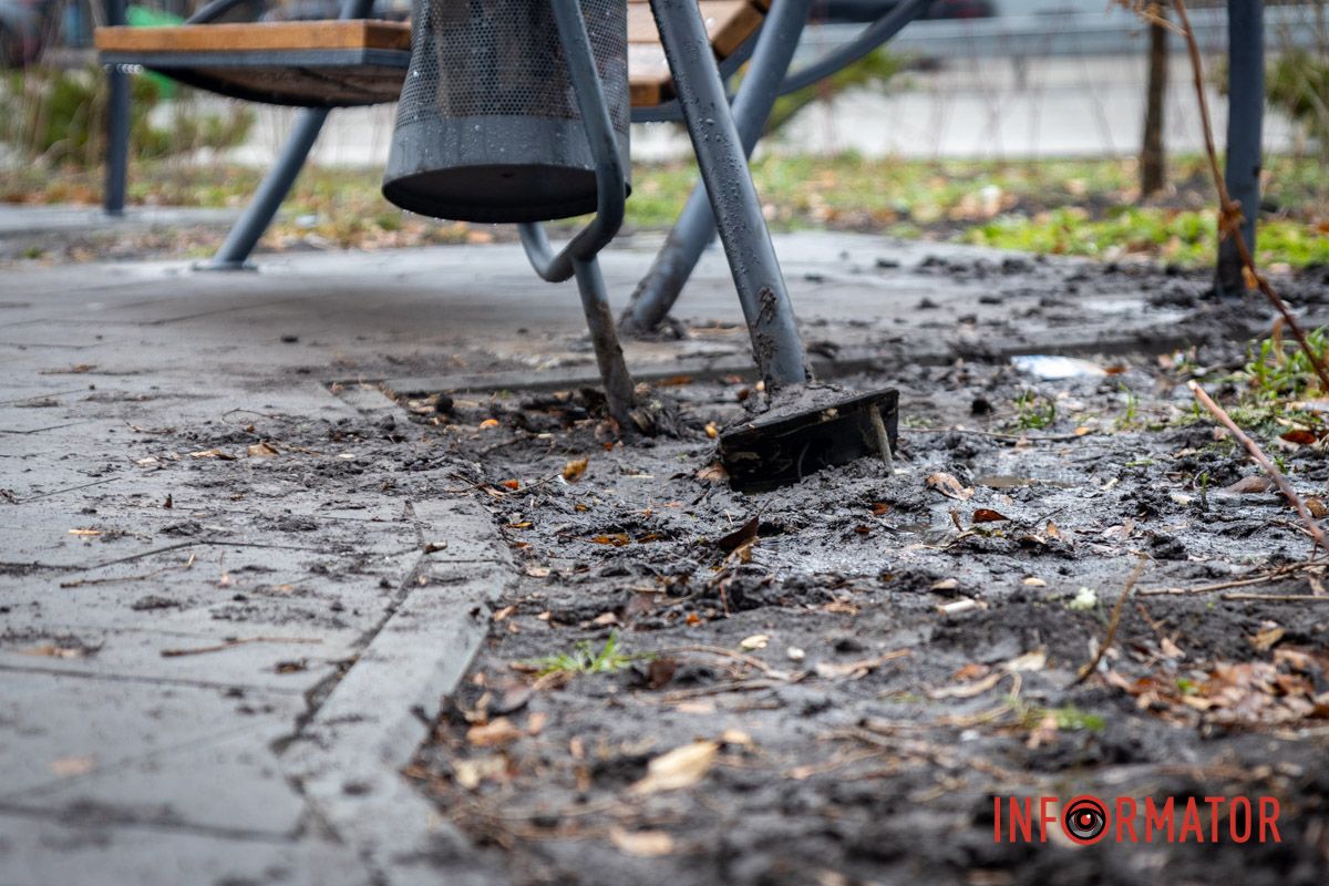 Сквер у дома №17 после конфликта