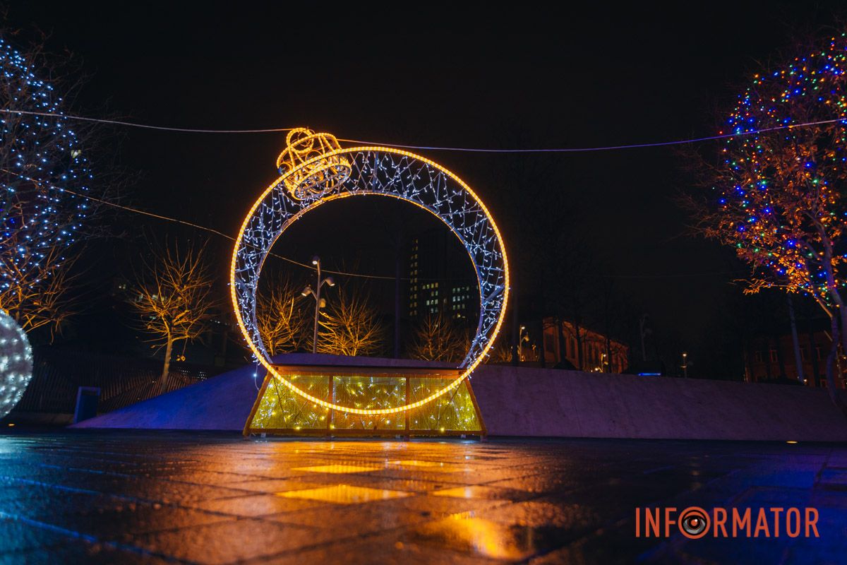 Новорічна магія заполонила Успенську площу