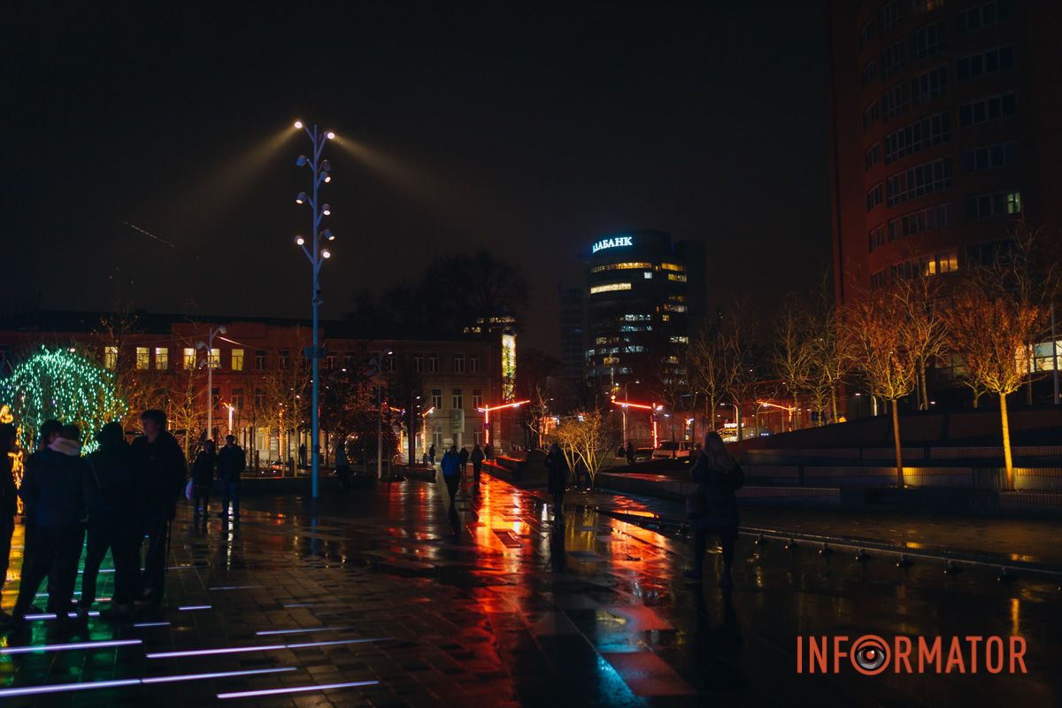 Різдвяні вогні створюють атмосферу свята