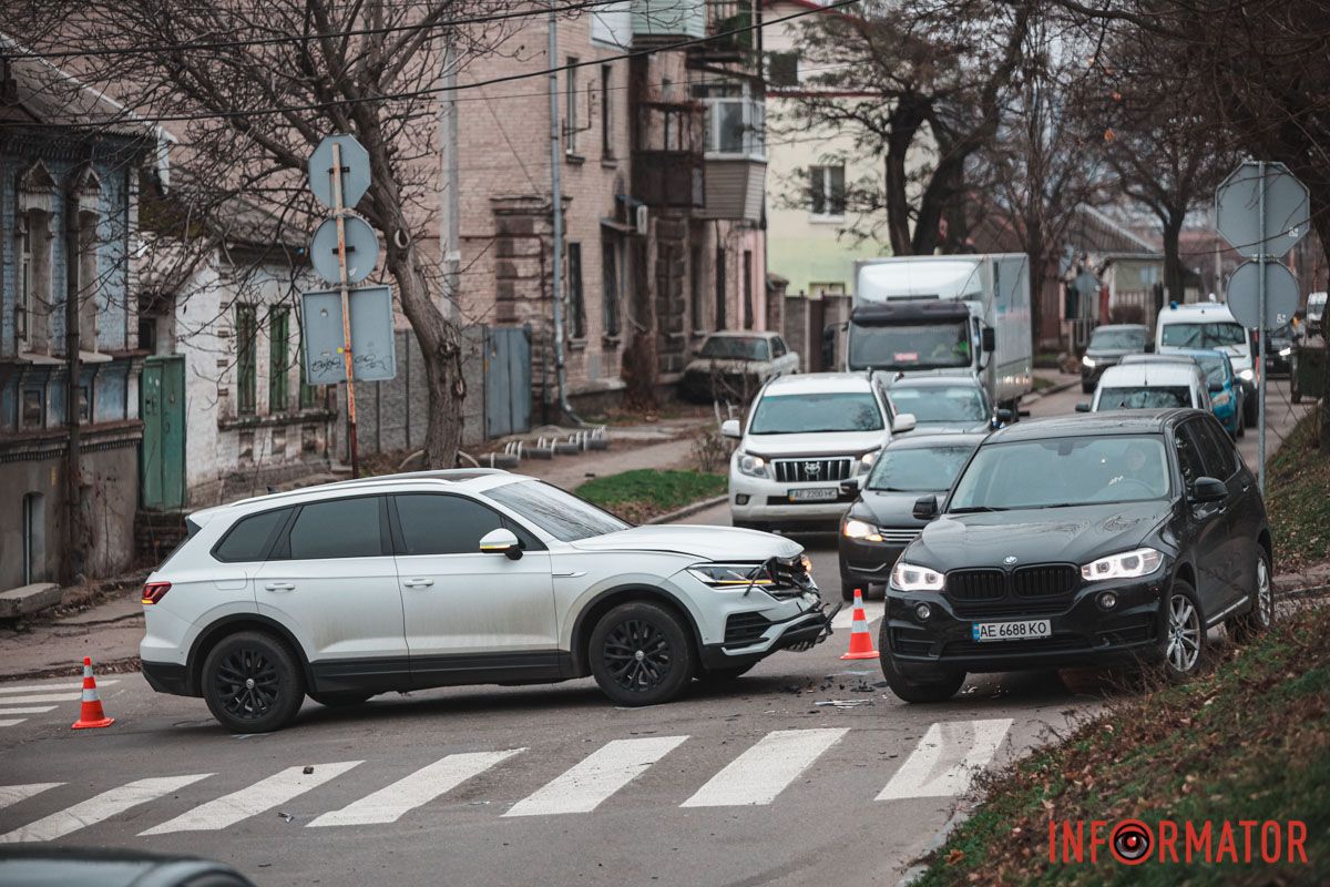 Движение по улице Героев УПА усложнилось Движение по улице Героев УПА усложнилось