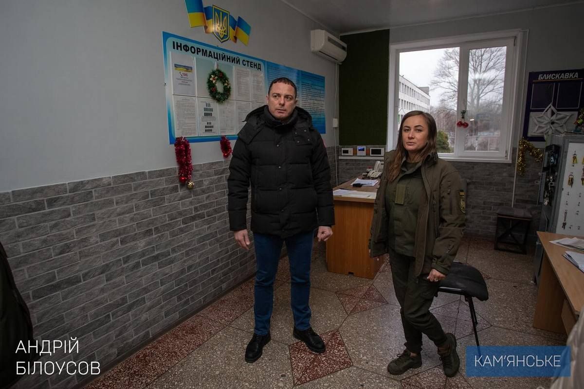 Городской председатель ознакомился с условиями содержания осужденных Посетил производственные помещения, столовую и жилые зоны: мэр Каменского осмотрел исправительную колонию 2
