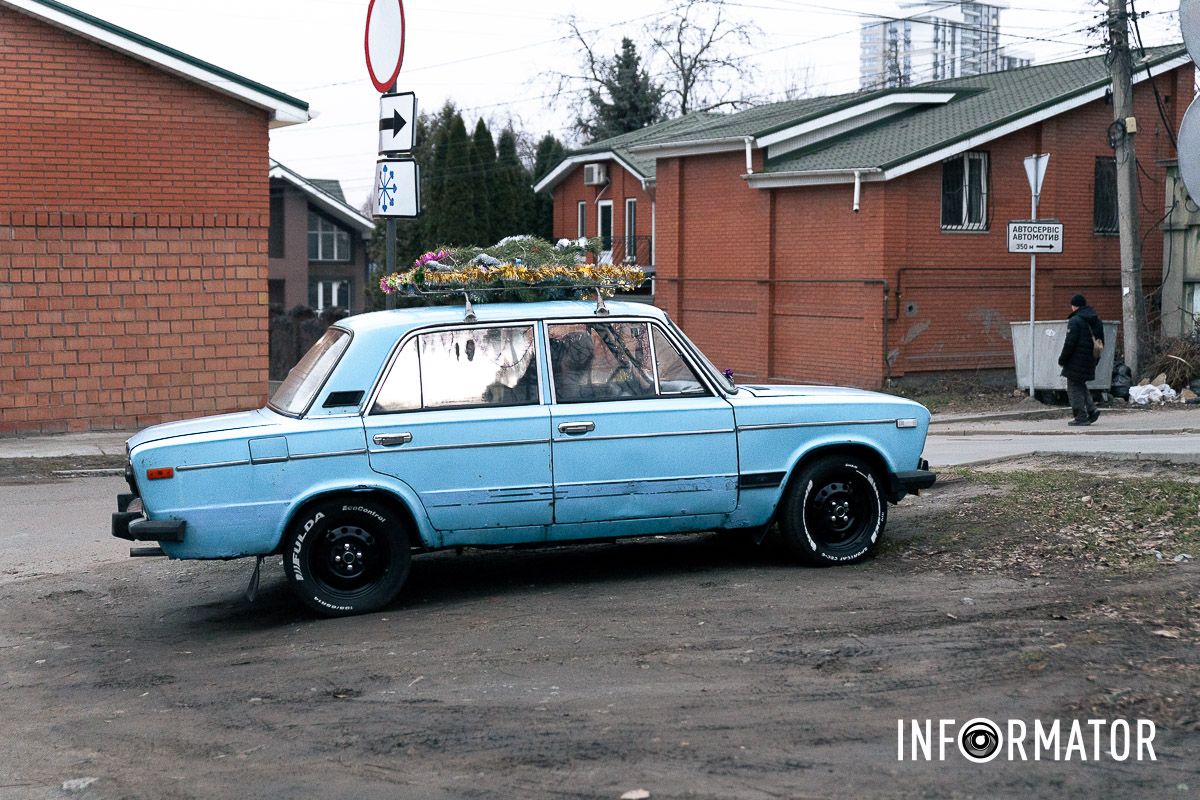 В автопробеге могли принять участие владельцы автомобилей, которым больше 35 лет