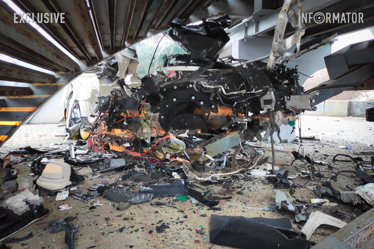 У Дніпрі на Січеславській Набережній BMW на швидкості влетіла в опору мосту: відомо про трьох загиблих 3