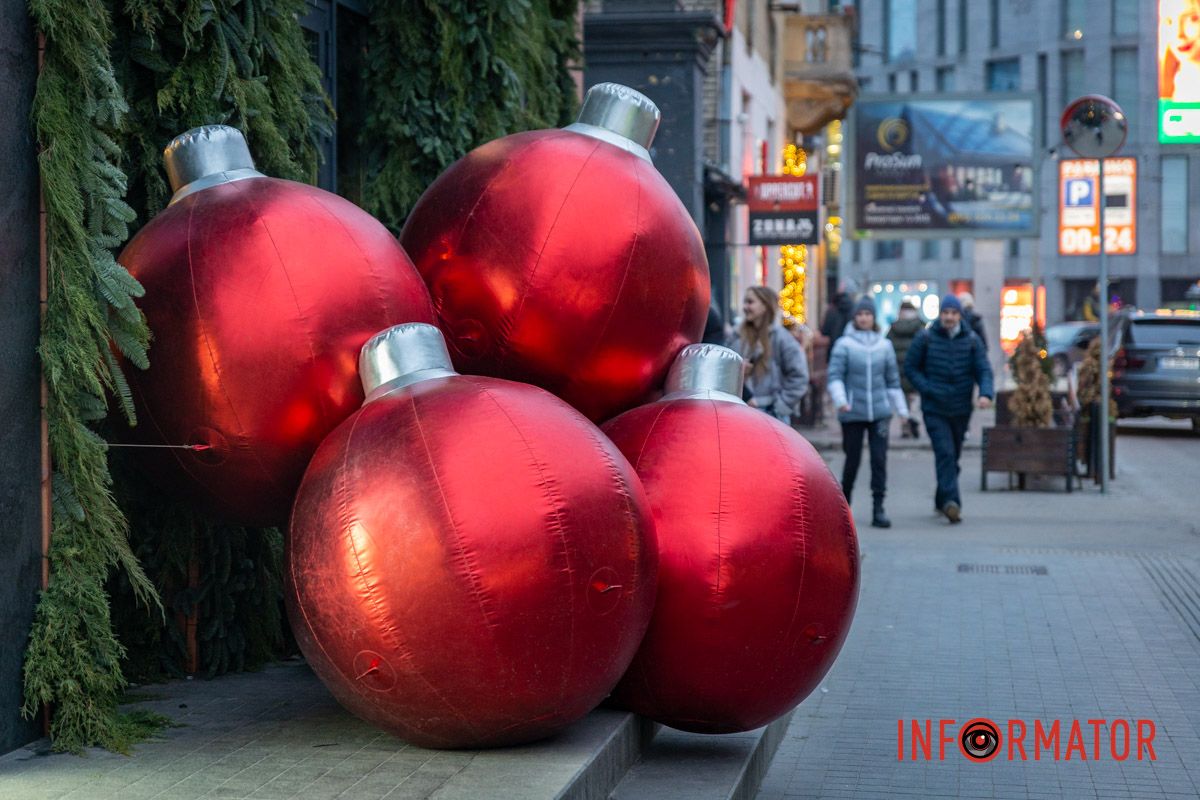 Они столь велики, что привлекают внимание всех прохожих