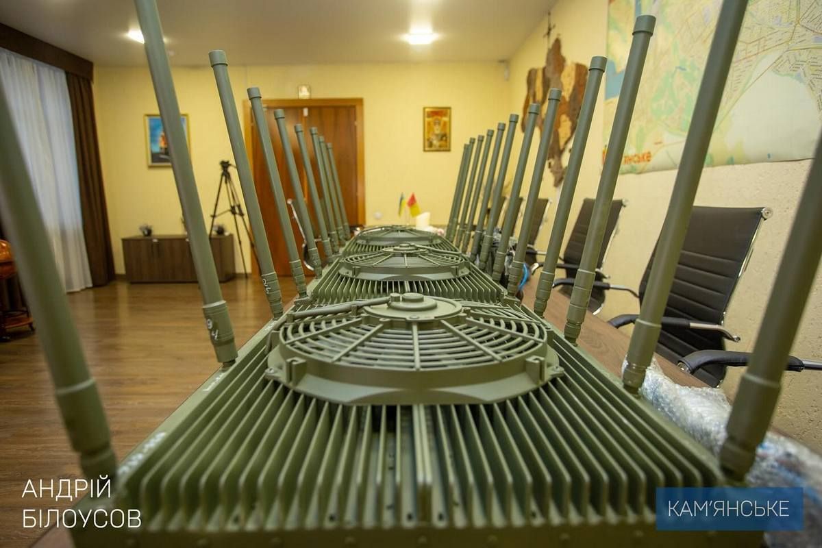Три системи РЕБ Батальйону ТрО Кам’янського району передали три системи РЕБ 1