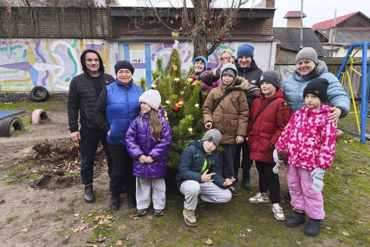 На левом берегу Днепра выбирают лучшую «Народную елку» На левом берегу Днепра выбирают лучшую «Народную елку» 2