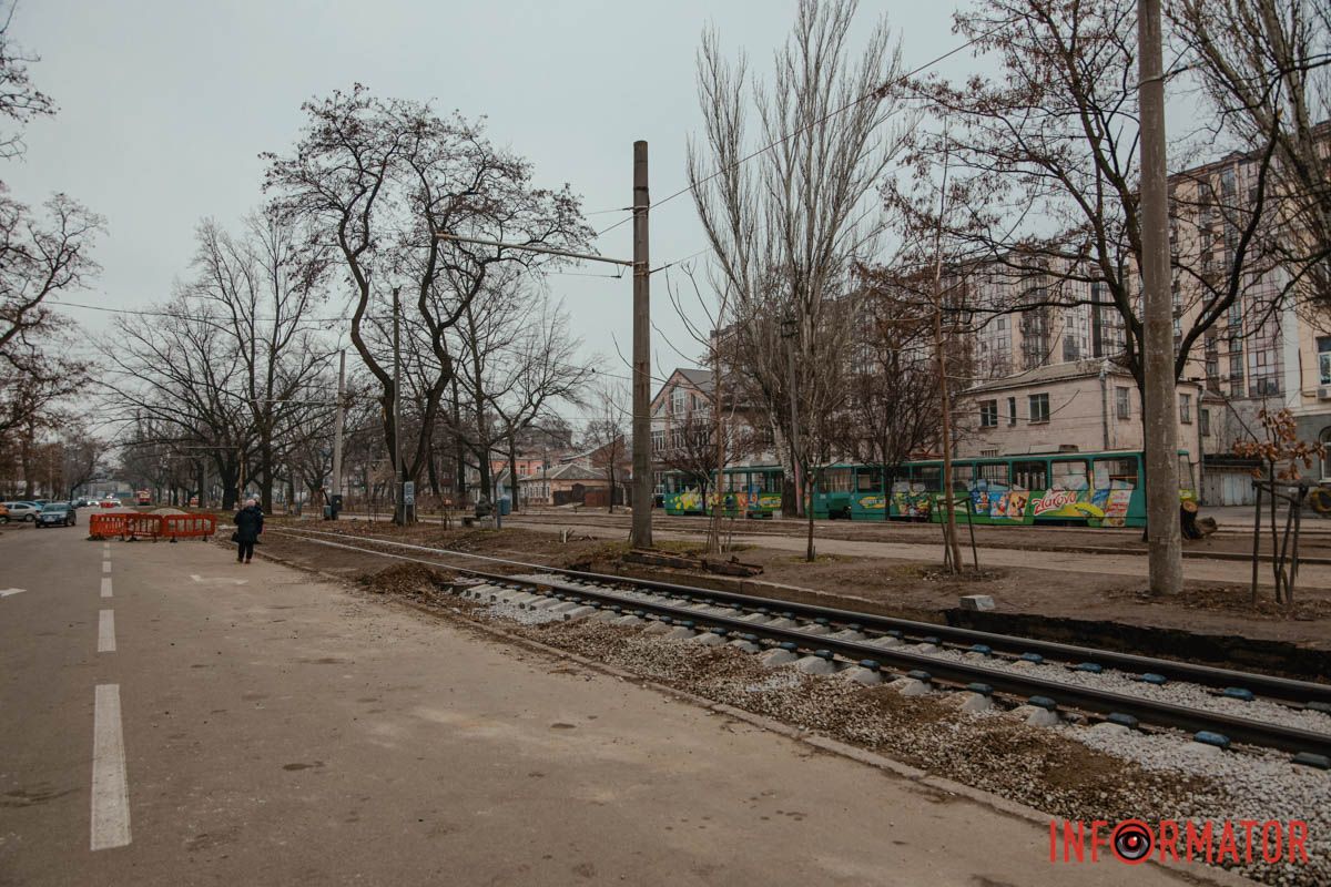 Впрочем, решили обновить городские коммуникации, которые ранее в план проекта не учли Обновляют городские коммуникации: в Днепре не успели до конца года завершить ремонт трамвайных путей на проспекте Леси Украинки 3