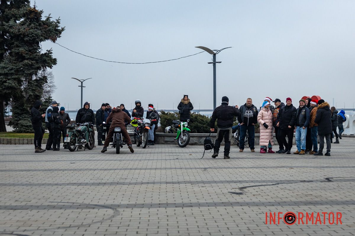 Байкеры готовятся к общему фото