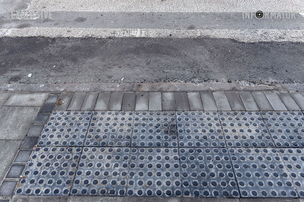 В центре Днепра снизили пешеходные переходы и расширили тротуар 9