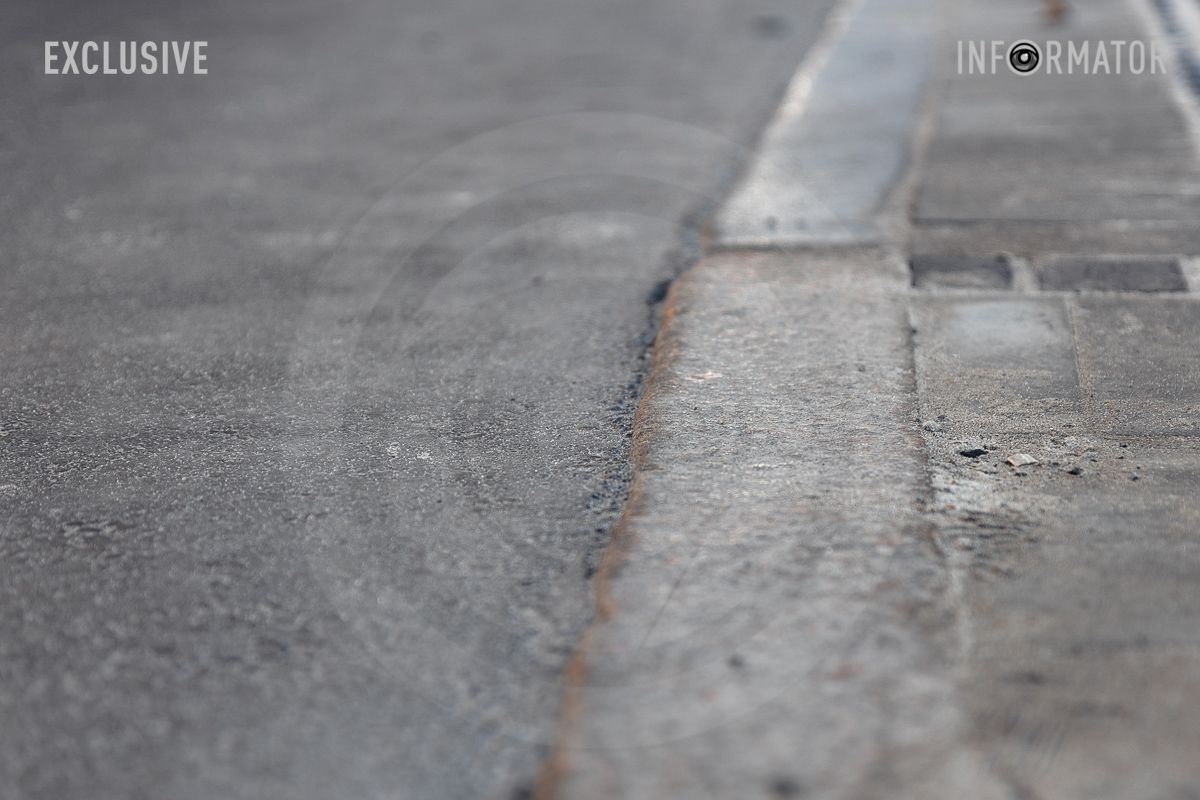 В центре Днепра снизили пешеходные переходы и расширили тротуар 2