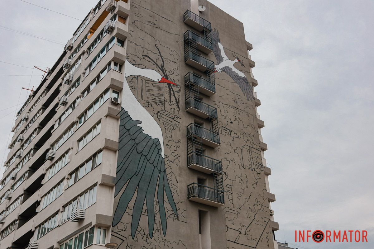 У Дніпрі на вулиці Калиновій після ворожої атаки відновили багатоповерхівку У Дніпрі на вулиці Калиновій після ворожої атаки відновили багатоповерхівку