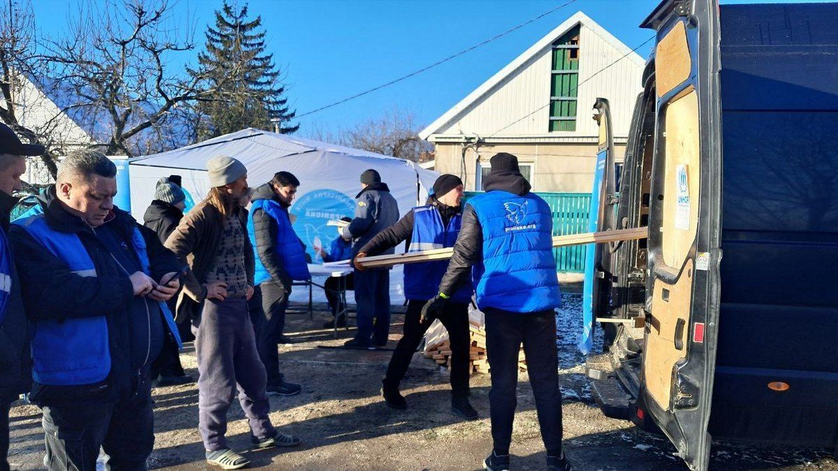 Стан постраждалого стабільний, втім, поки що він залишатиметься під наглядом лікарів Стан постраждалого стабільний, втім, поки що він залишатиметься під наглядом лікарів