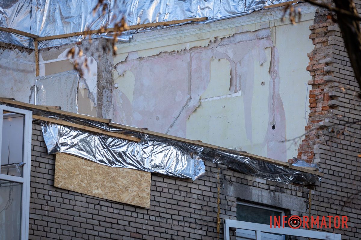 Проектную документацию по восстановлению другой части здания еще сделали В Днепре уже 8-й месяц за 13 миллионов ремонтируют дом, в который попала российская ракета 7