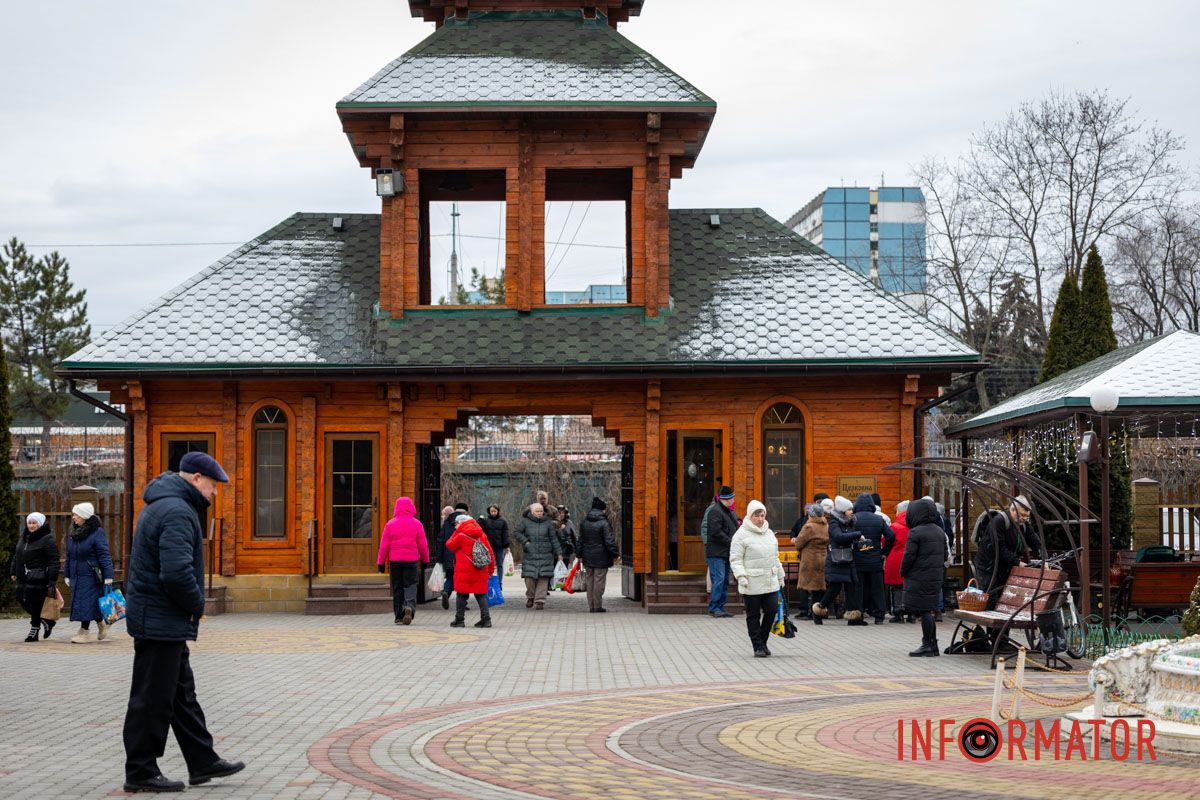 В храмах совершались богослужения