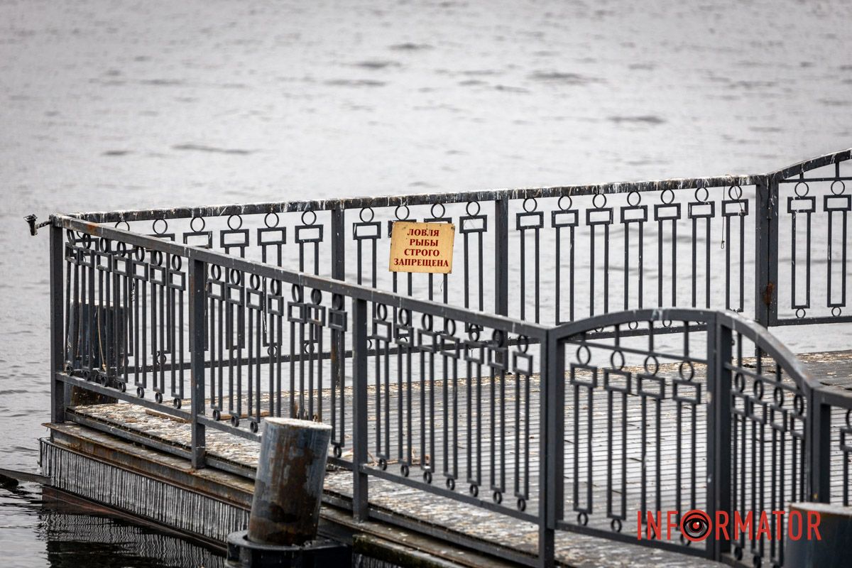 По словам сотрудников храма, обряд освящения воды и организация купаний запланированы по старому календарю - на 19 января