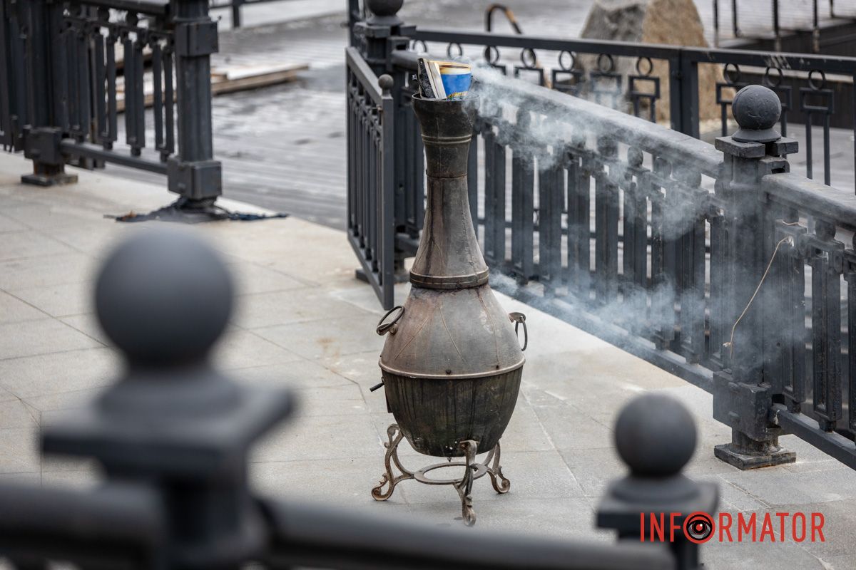 Здесь среди желающих погрузиться в ледяную воду были только утки