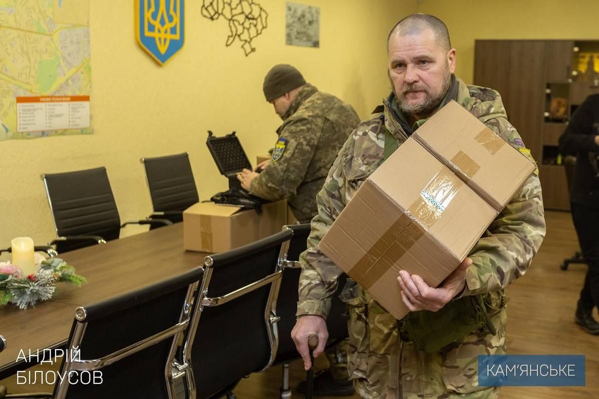 Монокуляри мають гарну деталізацію зображення Захисникам із ТрО Кам’янського району передали 8 приладів нічного бачення 3