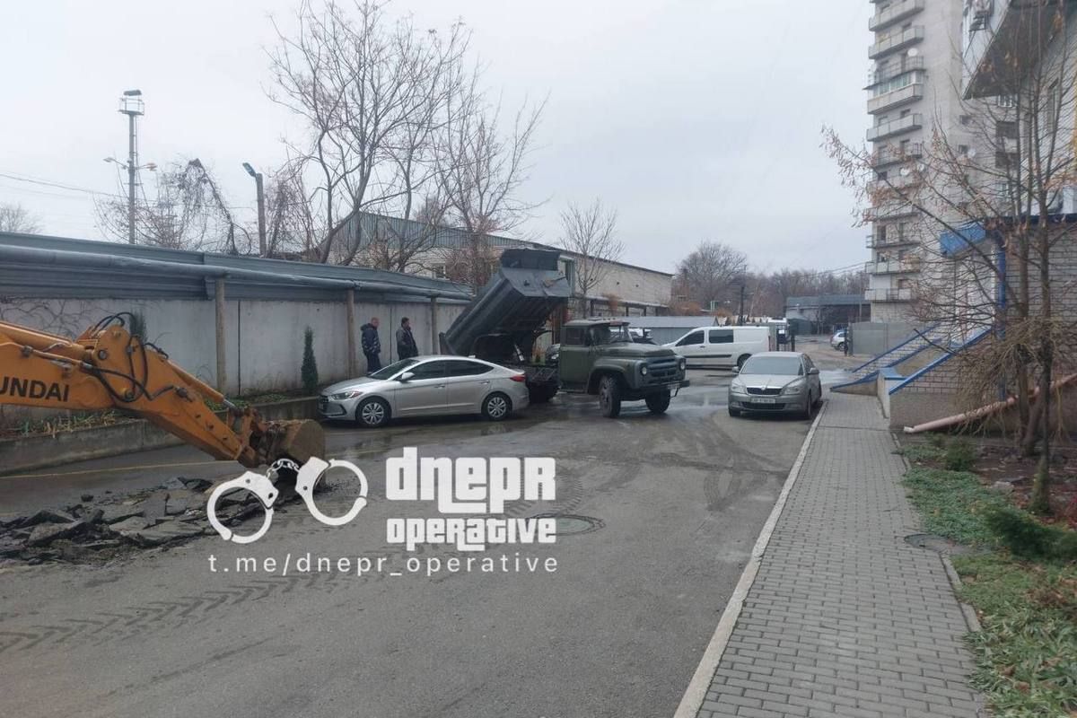 Раніше тут працювали комунальники. Фото: DO Раніше тут працювали комунальники. Фото: DO