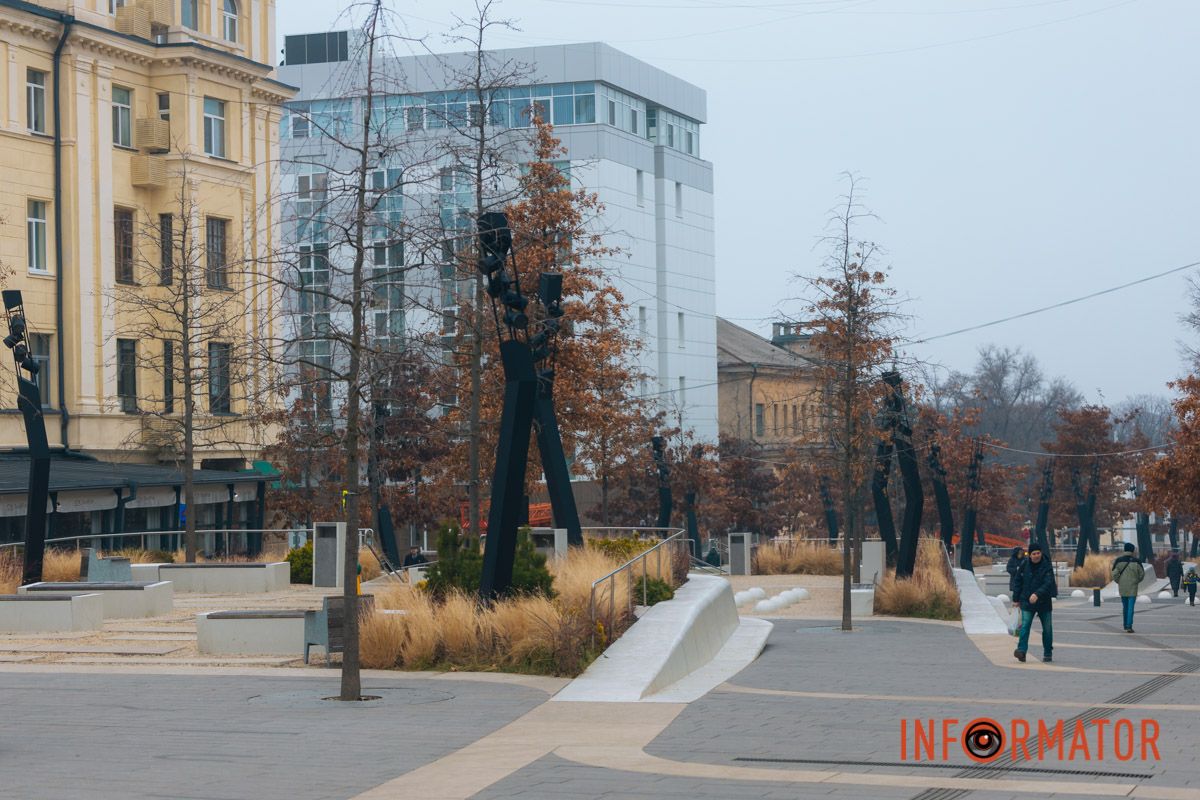 На місці працювали дві спеціалізовані автівки з комунальниками