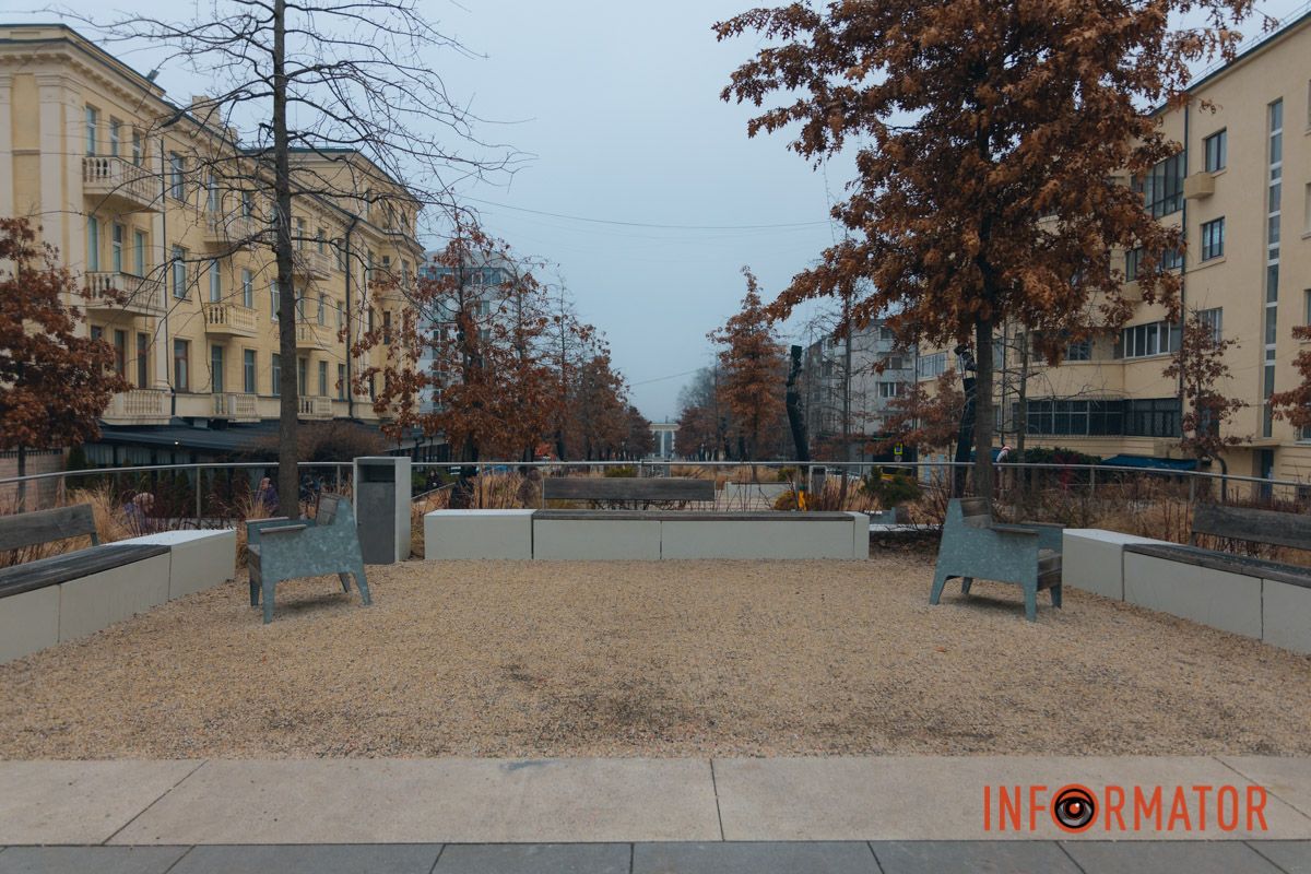 Станом на 12:00 співробітники КП «Міськсвітло» працювали на двох локаціях: вулицях Яворницького та Короленка